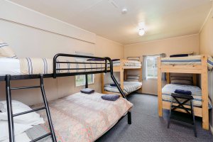 lue hotel bunk beds